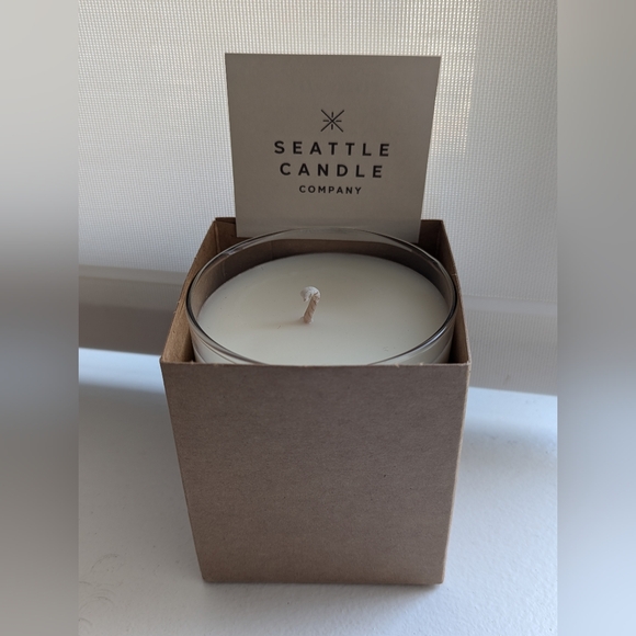 NWT Seattle Candle Company 🕯️ - Picture 2 of 3